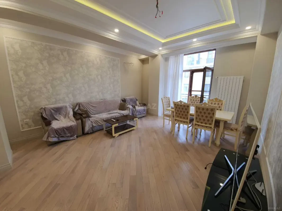 Satılır 3 otaqlı mənzil 130 m²
