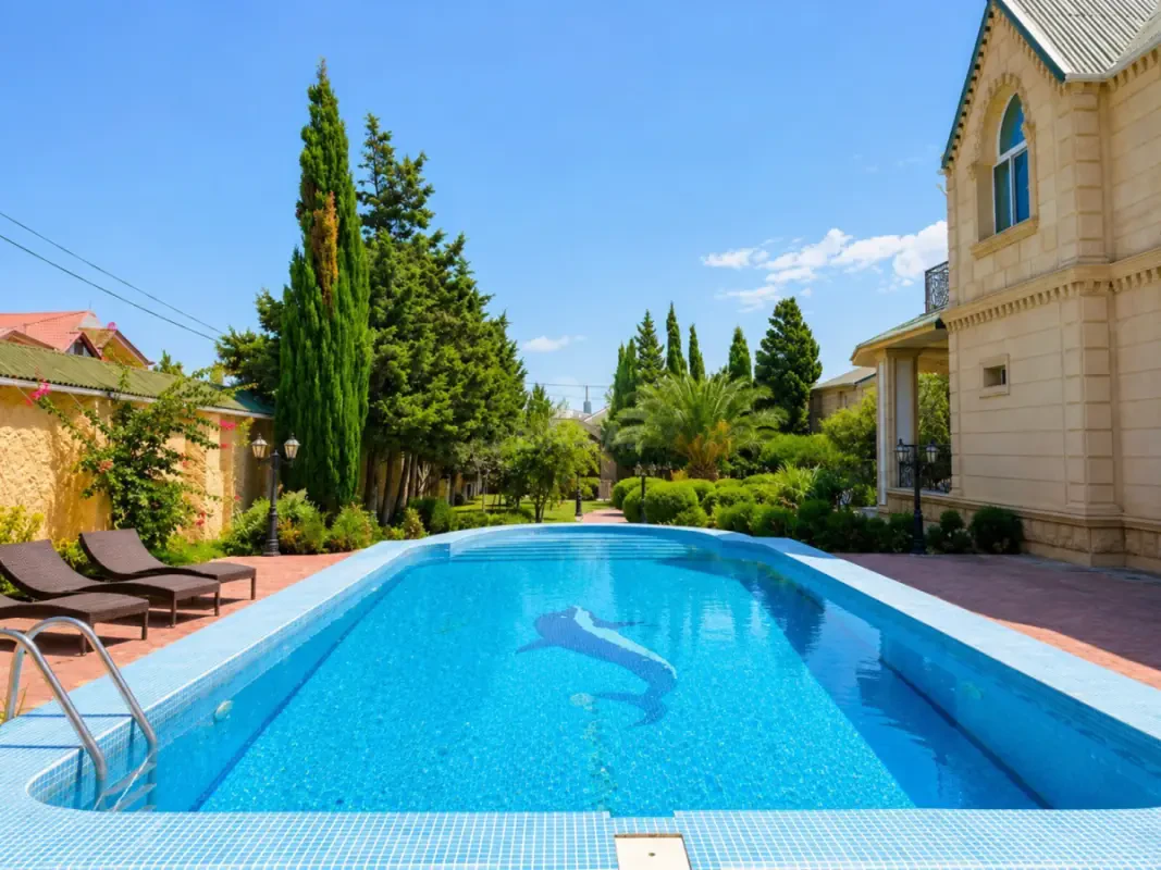 Satılır 6 otaqlı həyət evi 300 m²