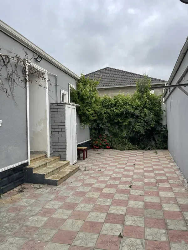 Satılır 4 otaqlı həyət evi 117 m²