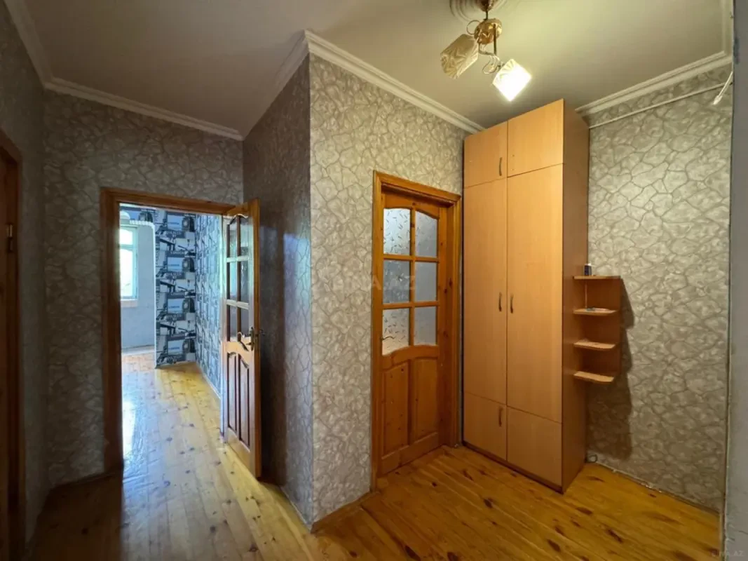 Satılır 2 otaqlı mənzil 70 m²