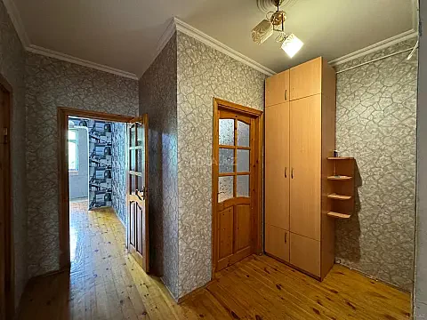 Satılır 2 otaqlı mənzil 70 m² — Bakı, Bakıxanov 2 otaq 70.00 m²