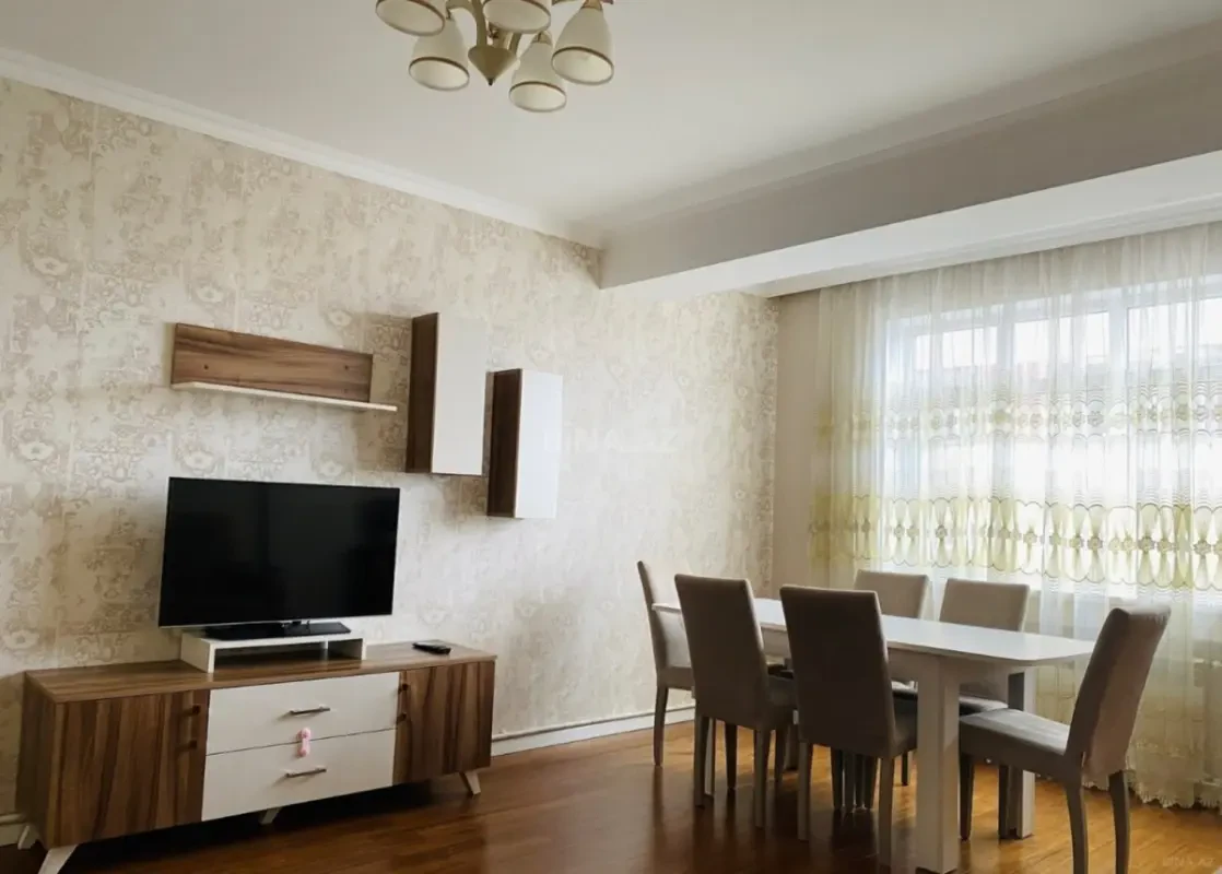 Satılır 2 otaqlı mənzil 70 m²