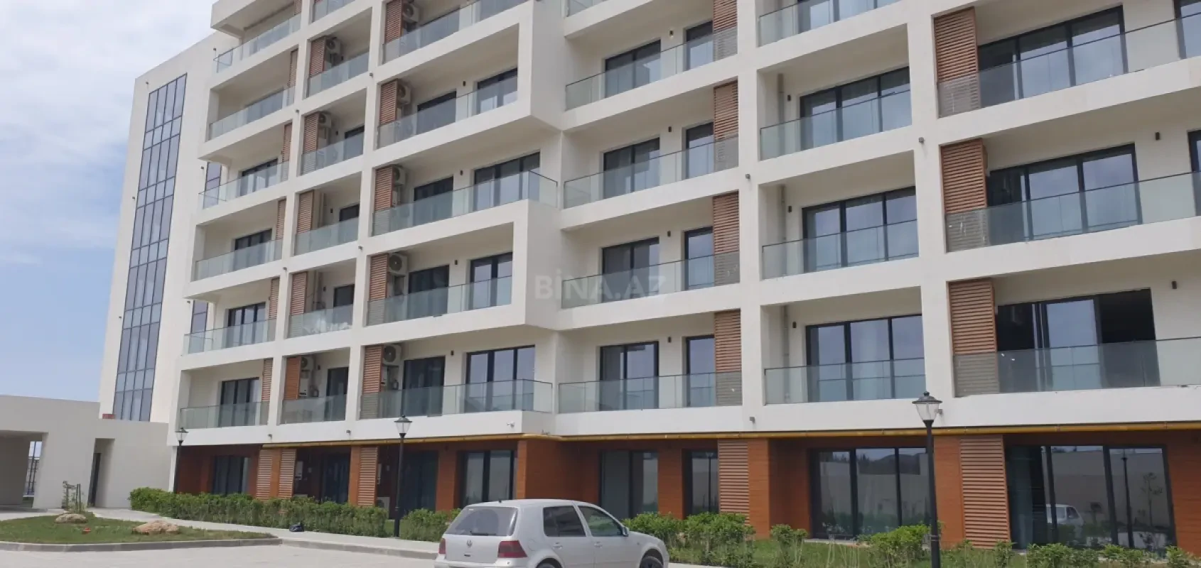 Satılır 1 otaqlı mənzil 67 m²