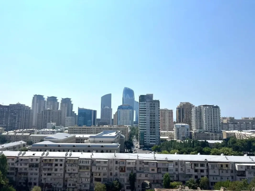 Kirayə verilir 3 otaqlı mənzil 110 m²