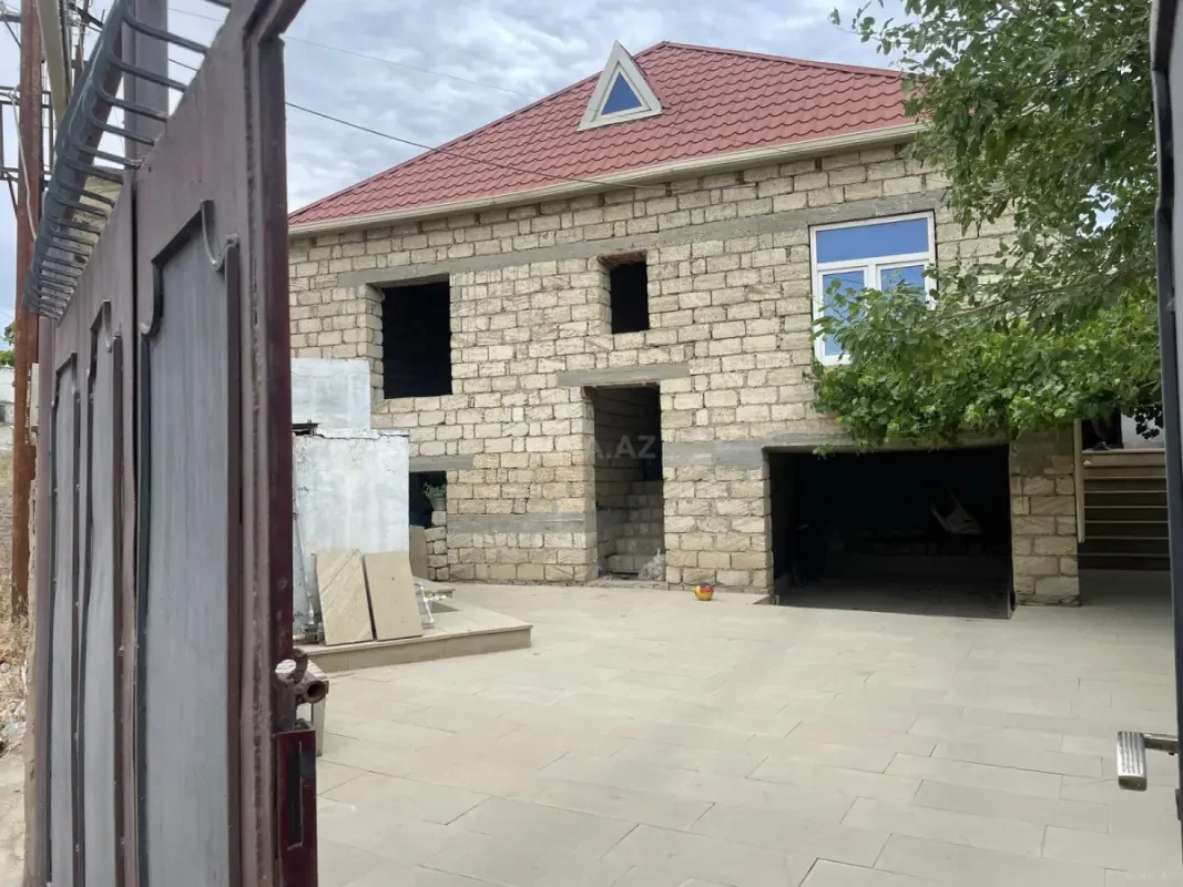 Satılır 5 otaqlı həyət evi 160 m²