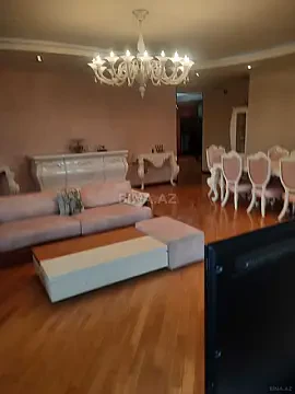 Kirayə verilir 4 otaqlı mənzil 220 m² — Bakı, Səbail 4 otaq 220.00 m²
