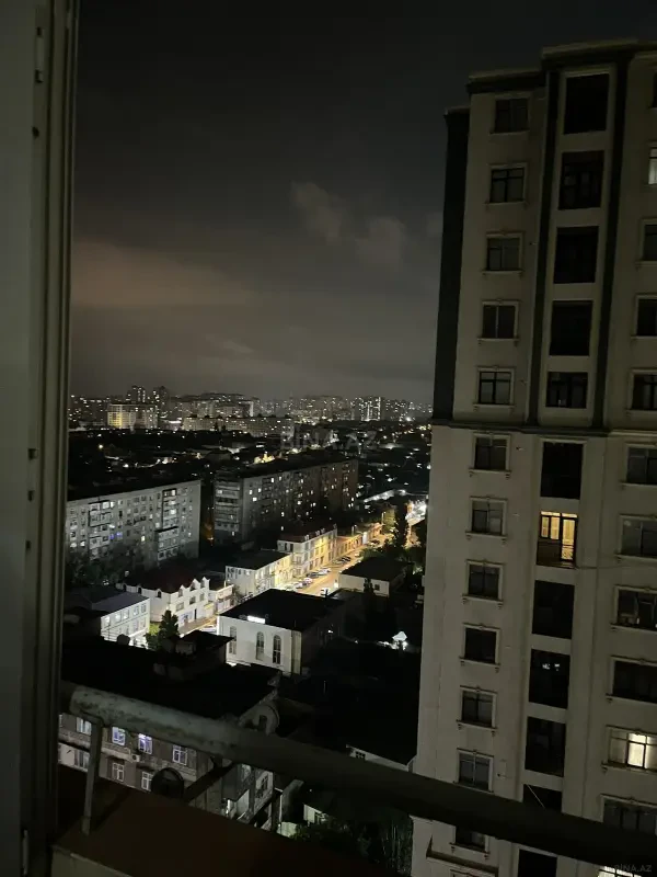Kirayə verilir 3 otaqlı mənzil 130 m²