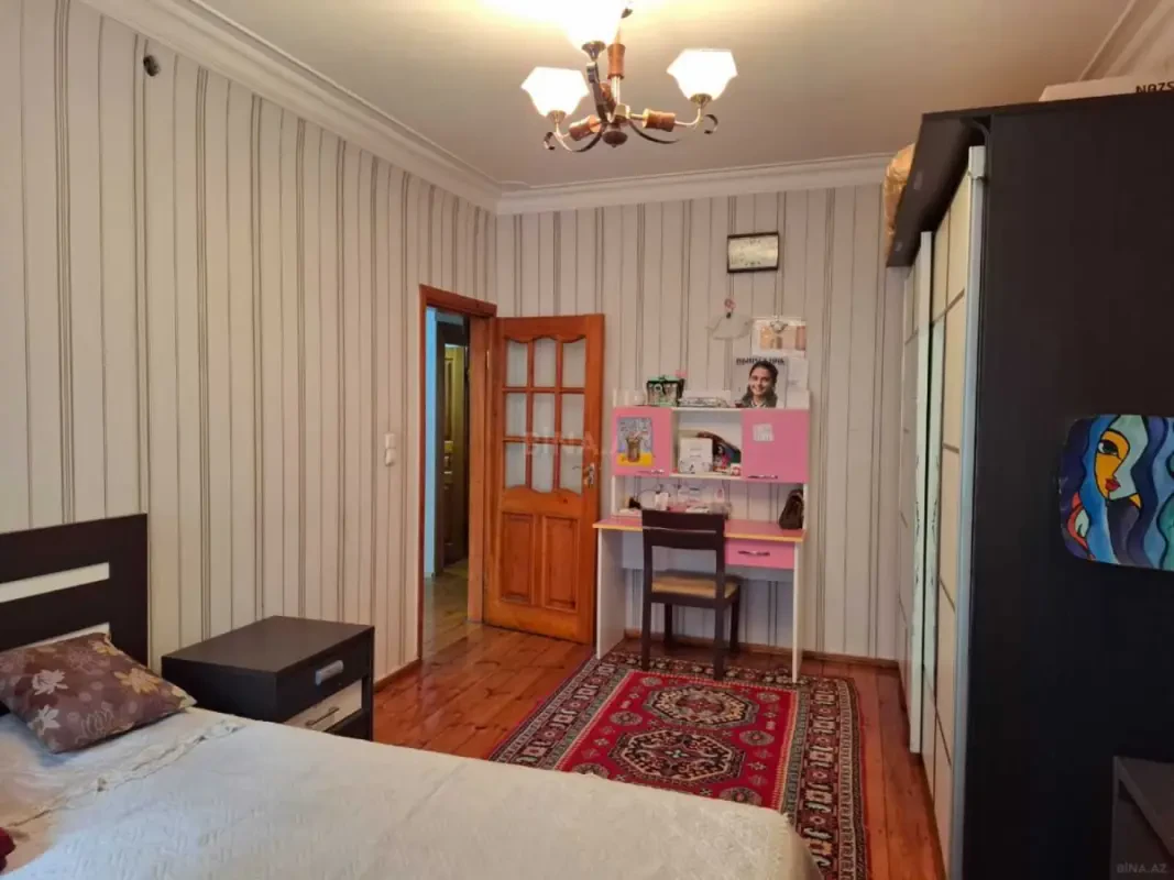 Satılır 4 otaqlı mənzil 110 m²