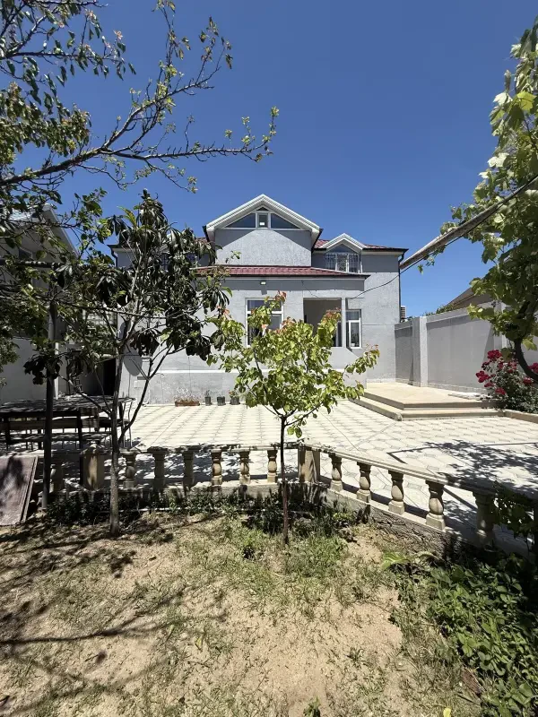 Satılır 5 otaqlı həyət evi 145 m²