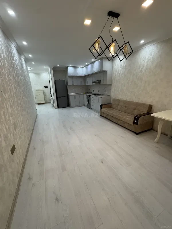 Kirayə verilir 2 otaqlı mənzil 82 m²