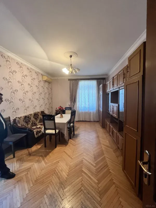 Satılır 2 otaqlı mənzil 65 m²