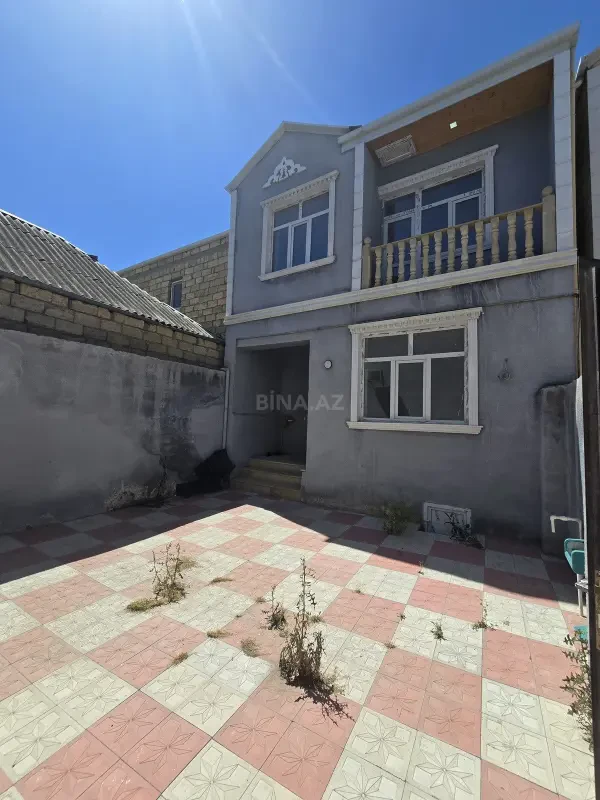 Satılır 4 otaqlı həyət evi 130 m²