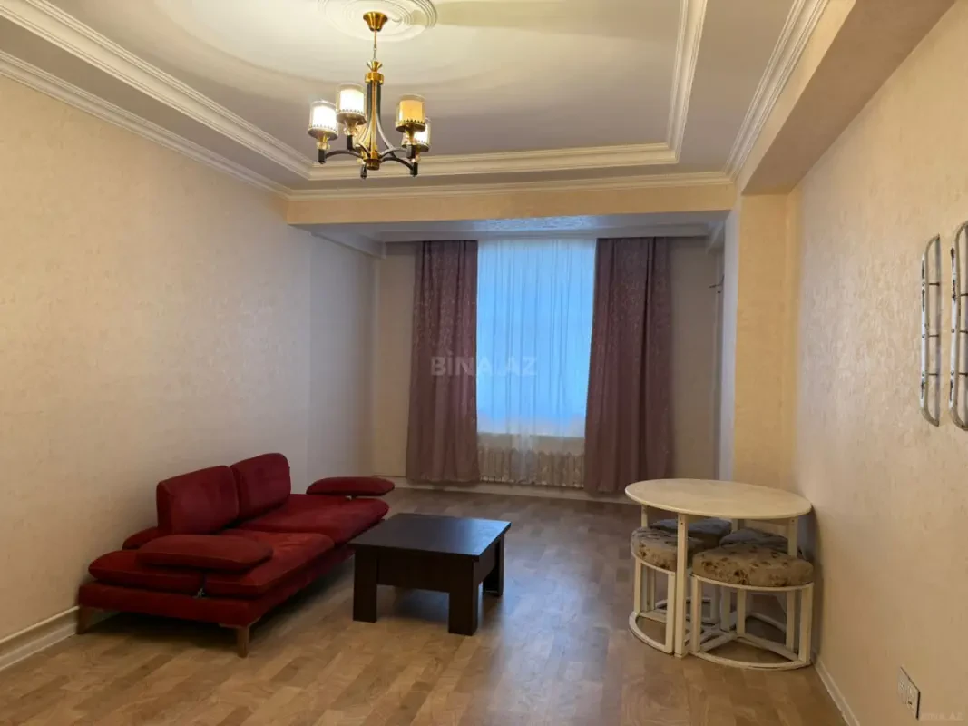 Kirayə verilir 2 otaqlı mənzil 75 m²