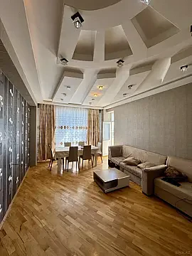 Kirayə verilir 3 otaqlı mənzil 100 m² — Bakı, Memar Əcəmi yanı 3 otaq 100.00 m²