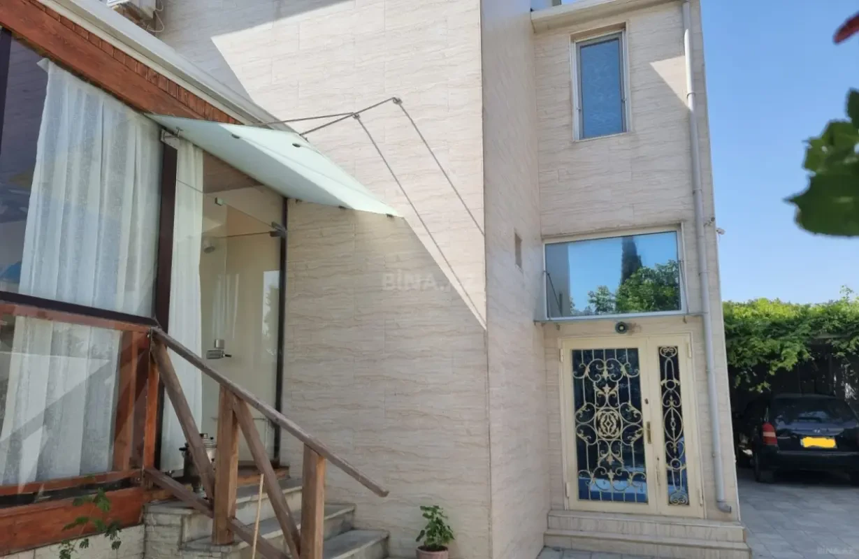 Satılır 4 otaqlı həyət evi 226 m²