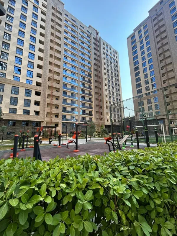 Satılır 3 otaqlı mənzil 127 m²
