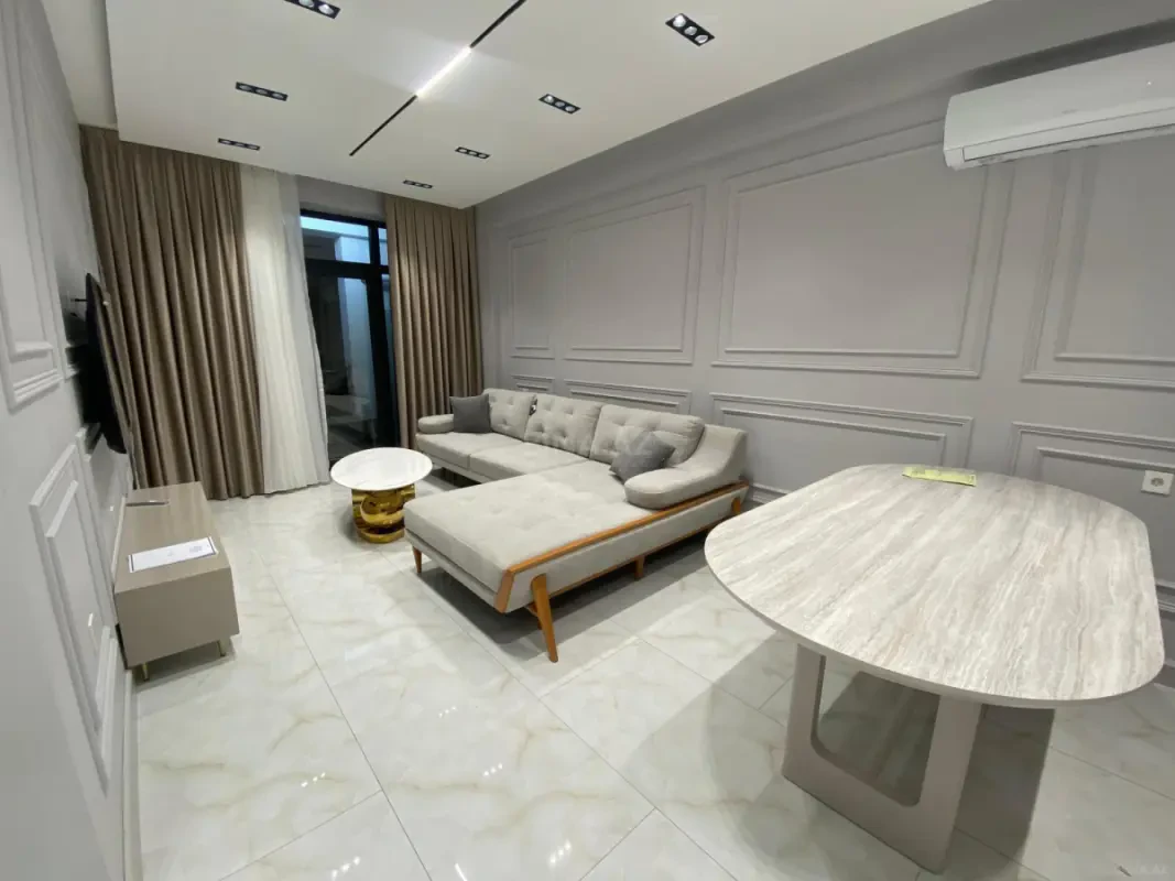 Kirayə verilir 4 otaqlı mənzil 160 m²