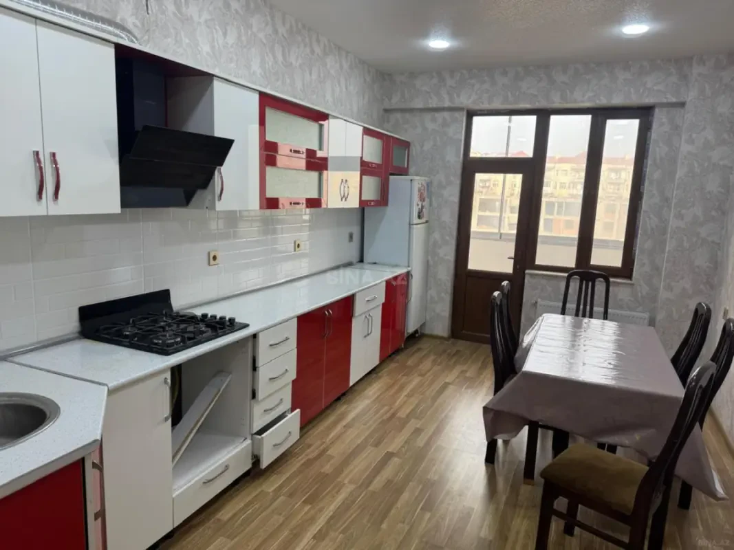 Kirayə verilir 3 otaqlı mənzil 100 m²