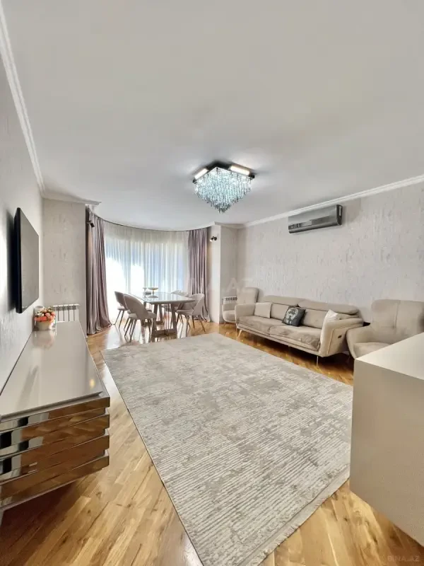 Satılır 2 otaqlı mənzil 65 m²