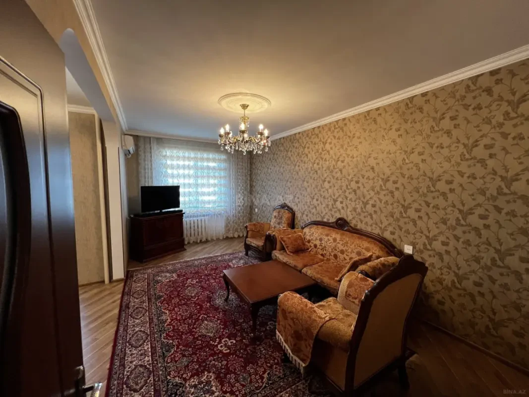 Satılır 5 otaqlı mənzil 120 m²