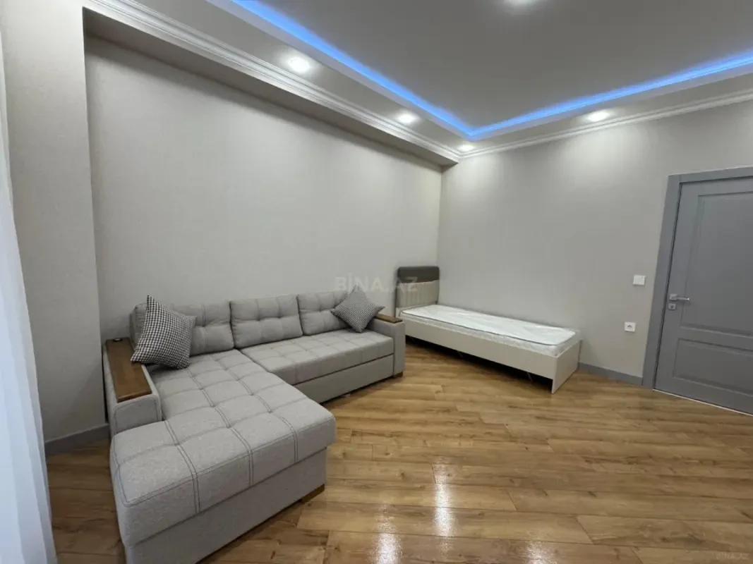 Kirayə verilir 2 otaqlı mənzil 85 m²