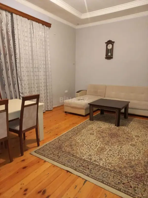 Kirayə verilir 2 otaqlı həyət evi 80 m²