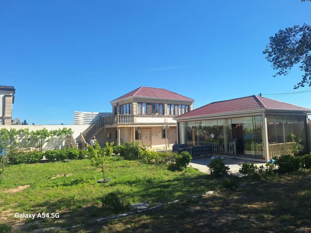 Satılır 3 otaqlı həyət evi 100 m²