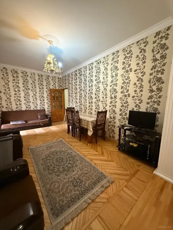 Satılır 2 otaqlı mənzil 65 m²