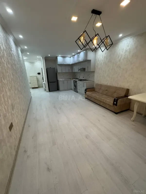 Satılır 2 otaqlı mənzil 82 m²
