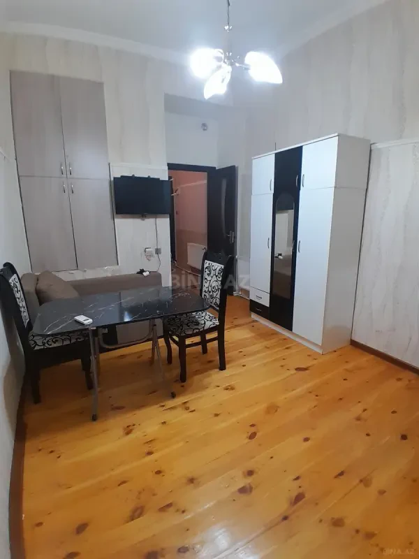 Kirayə verilir 2 otaqlı mənzil 35 m²
