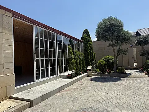 Kirayə verilir 4 otaqlı həyət evi 350 m² — Bakı, Novxanı 4 otaq 350.00 m²