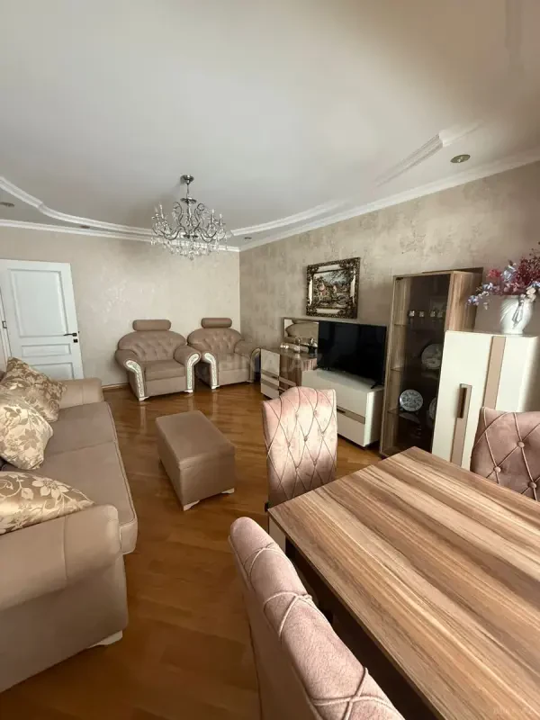 Kirayə verilir 3 otaqlı mənzil 80 m²