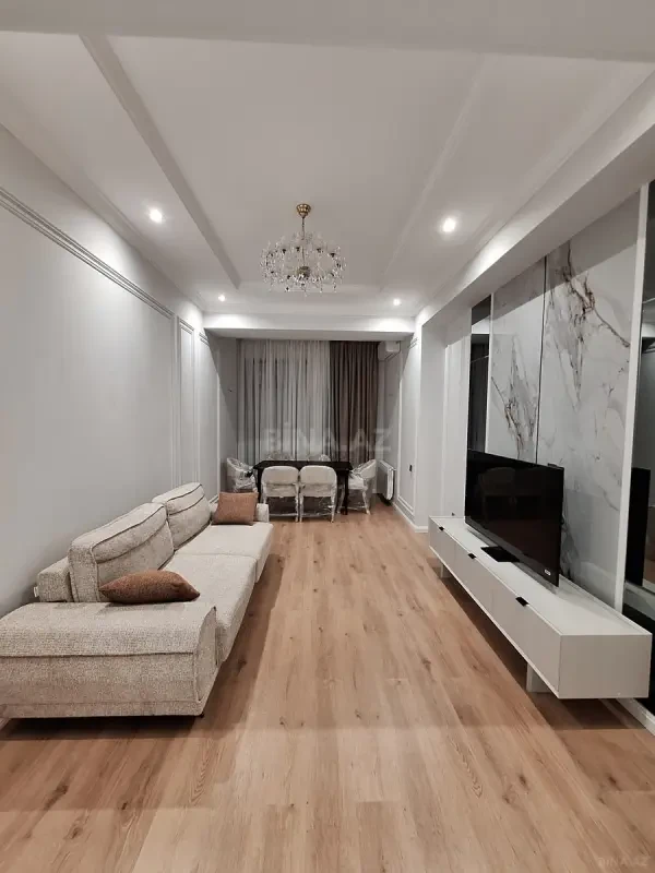 Kirayə verilir 3 otaqlı mənzil 118 m²