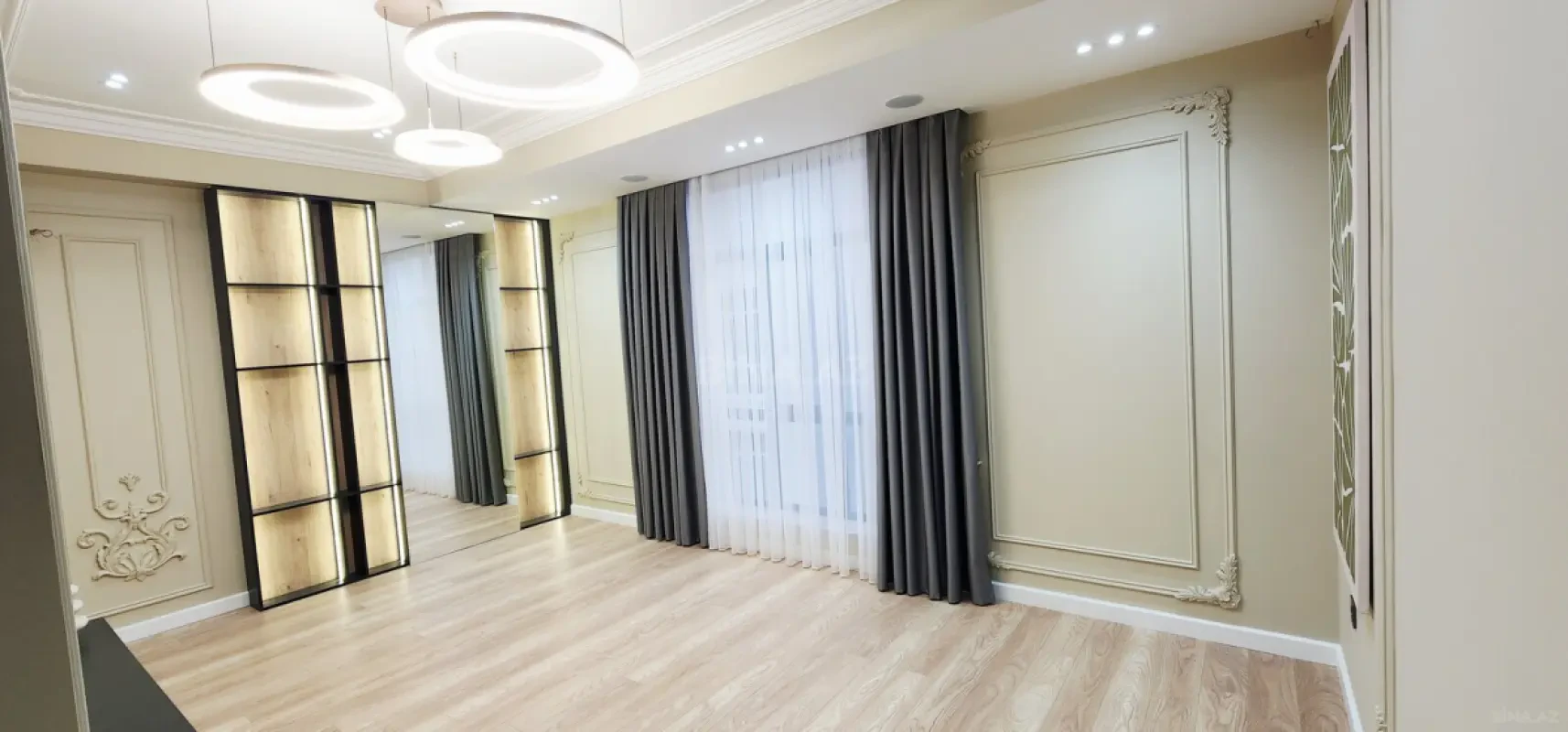 Satılır 2 otaqlı mənzil 76 m²