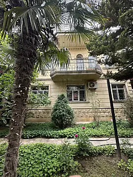 Satılır 5 otaqlı həyət evi 280 m² — Bakı 5 otaq 280.00 m²