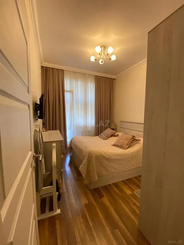 Kirayə verilir 2 otaqlı mənzil 75 m²