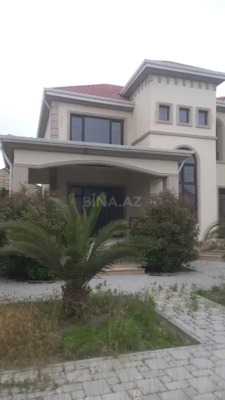 Satılır 5 otaqlı həyət evi 280 m²
