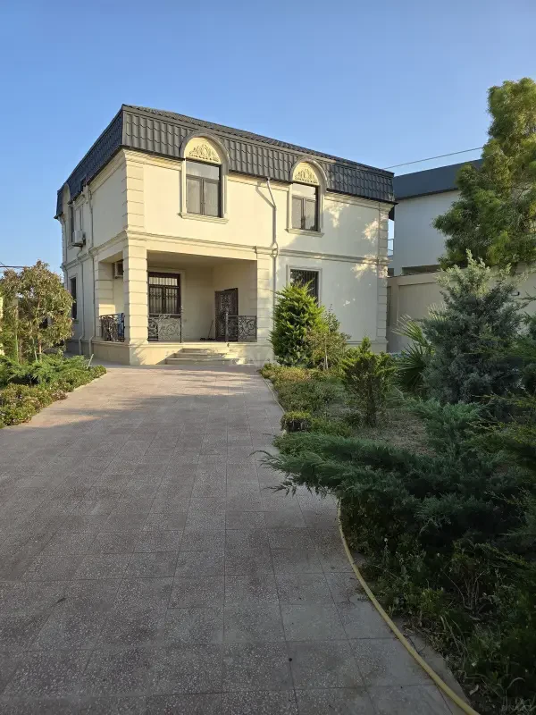 Kirayə verilir 5 otaqlı həyət evi 200 m²