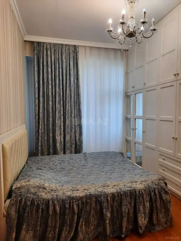 Satılır 3 otaqlı mənzil 96 m²