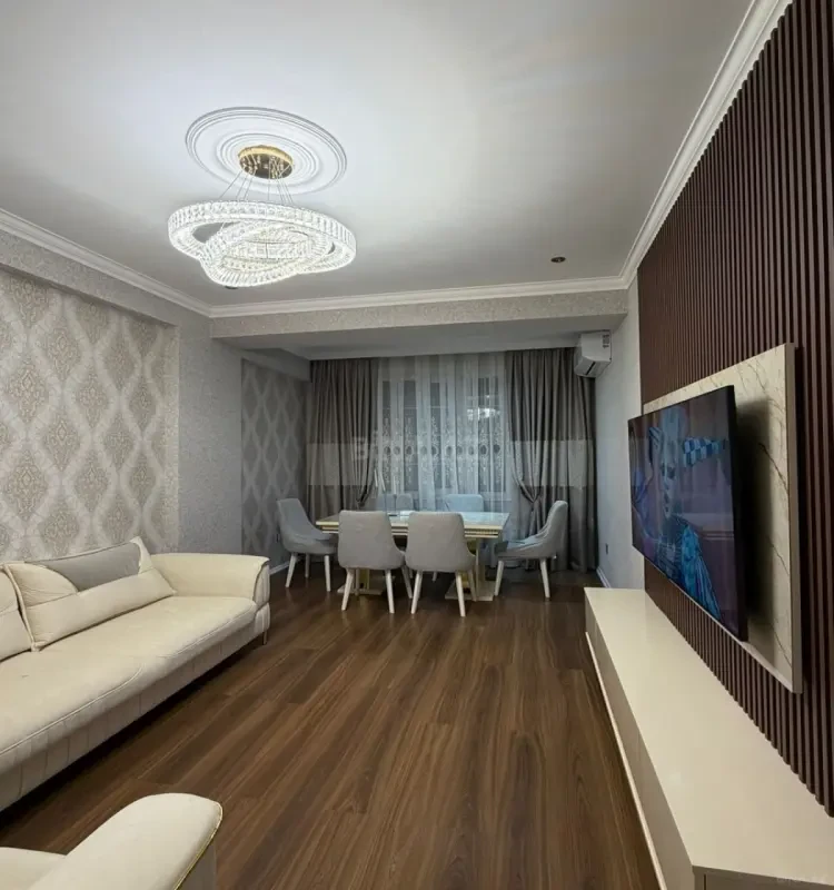 Kirayə verilir 2 otaqlı mənzil 60 m²