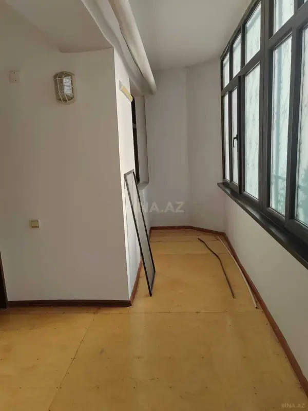 Satılır 4 otaqlı mənzil 90 m²
