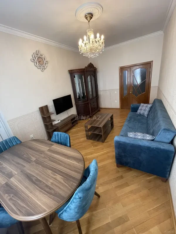 Kirayə verilir 2 otaqlı mənzil 85 m²