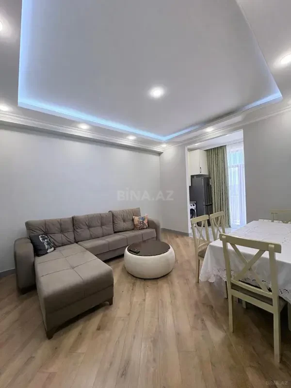 Kirayə verilir 2 otaqlı mənzil 66 m²