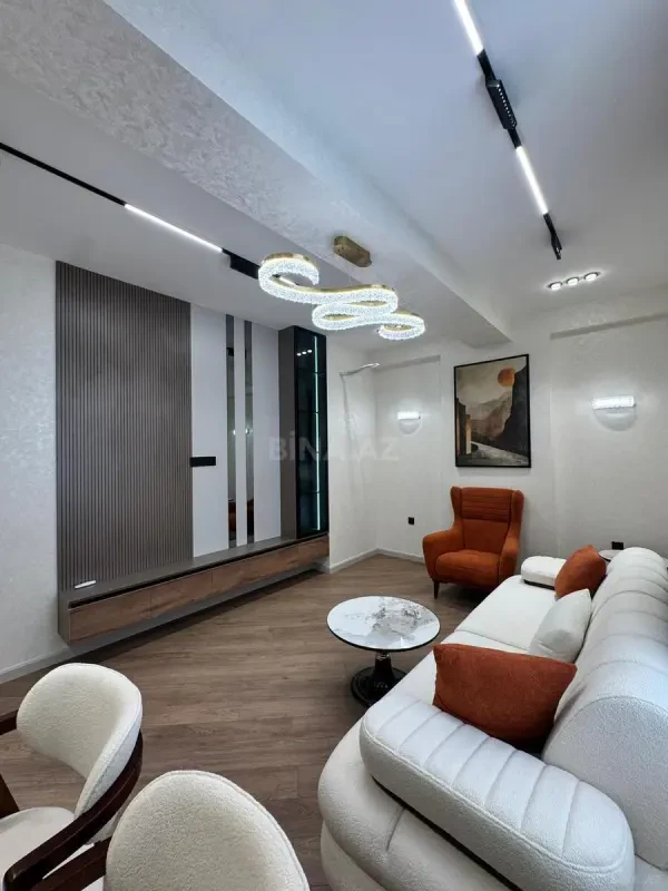 Satılır 3 otaqlı mənzil 91 m²