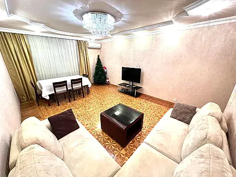 Kirayə verilir 5 otaqlı mənzil 90 m² — Bakı 5 otaq 90.00 m²