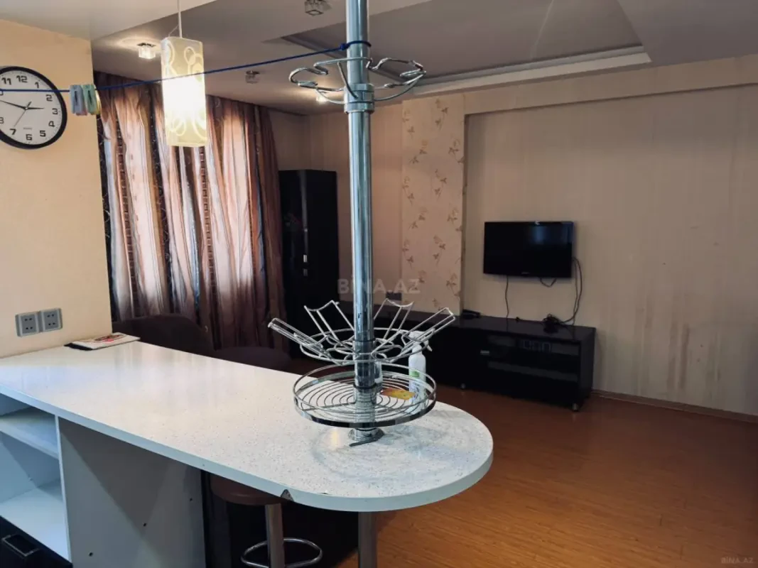 Kirayə verilir 1 otaqlı mənzil 43 m²