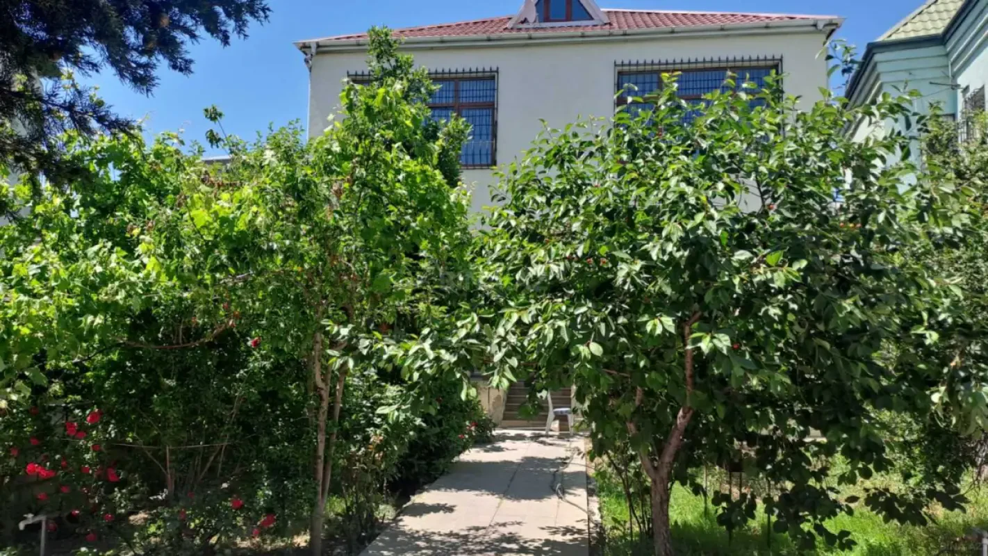 Kirayə verilir 3 otaqlı həyət evi 83 m²