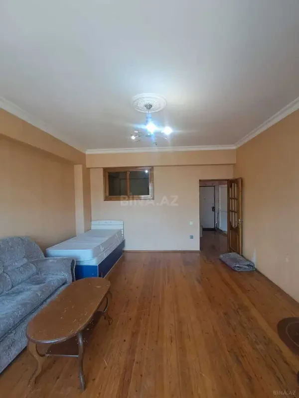 Satılır 2 otaqlı mənzil 70 m²