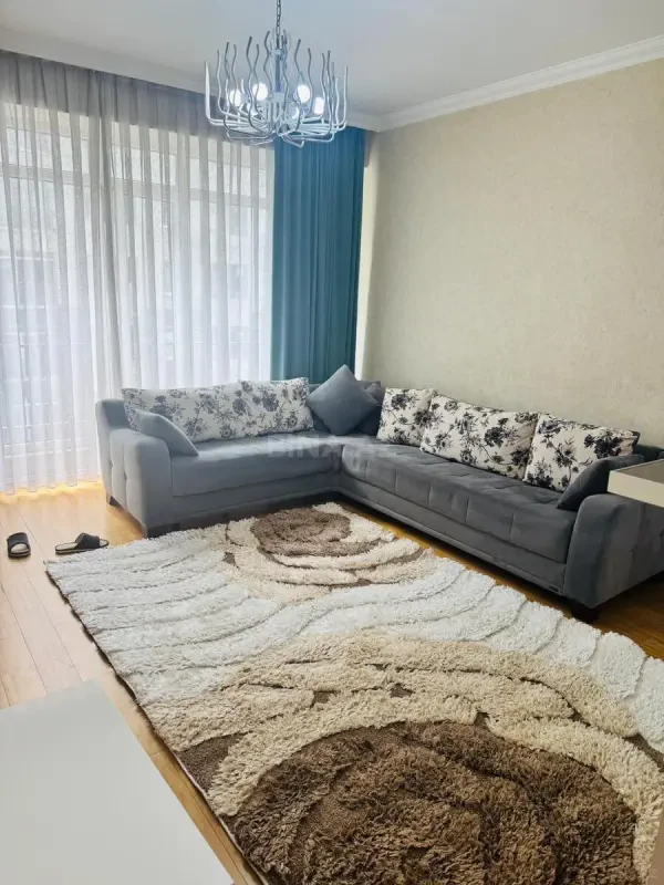Kirayə verilir 2 otaqlı mənzil 65 m²