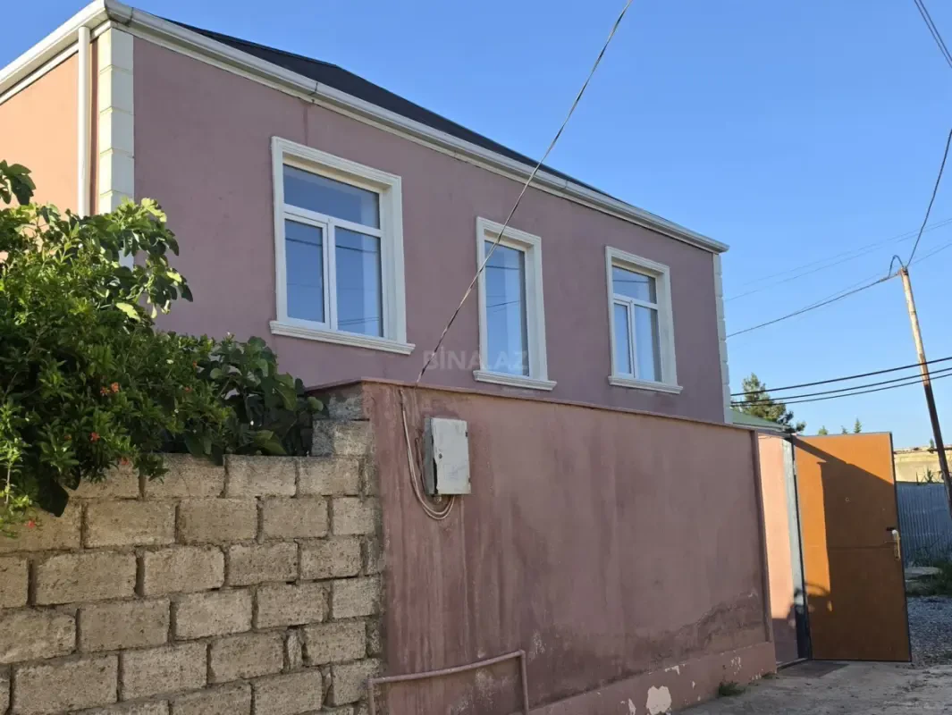 Satılır 7 otaqlı həyət evi 200 m²